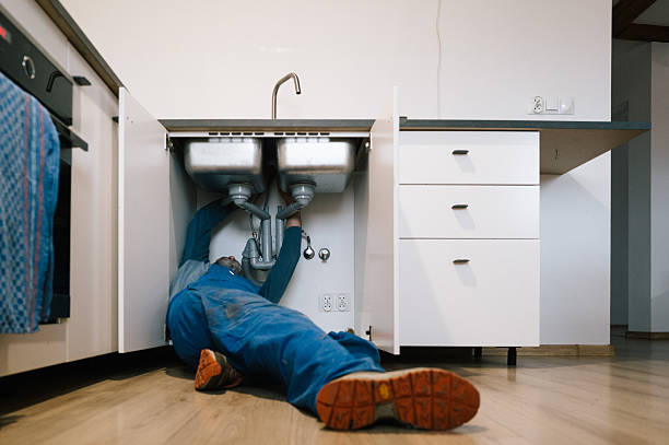 Professional Emergency Plumber technician working in Purcell, MO